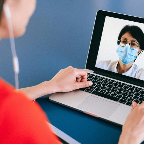 Revolução Digital na Saúde: Como a Telemedicina Está Transformando o Atendimento Médico Global